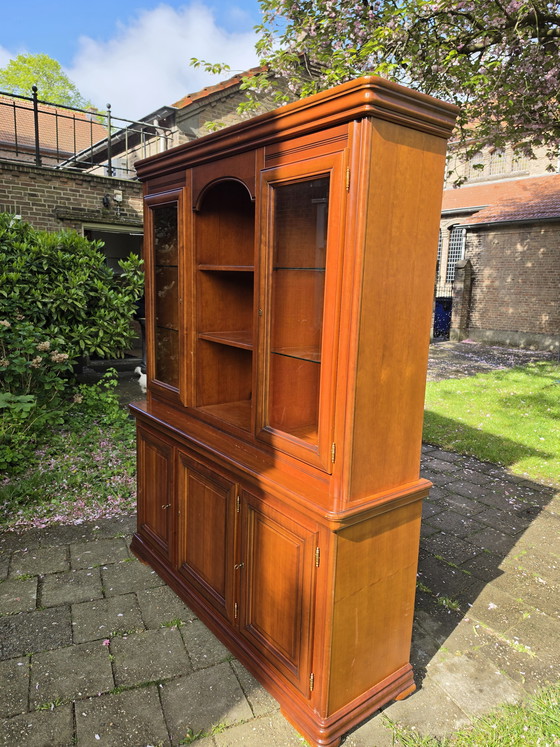 Image 1 of Vetrina espositiva classico-moderna in buone condizioni.