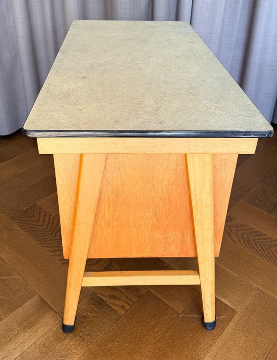 Image 1 of Bureau à tiroirs (pour enfants) des années 1960