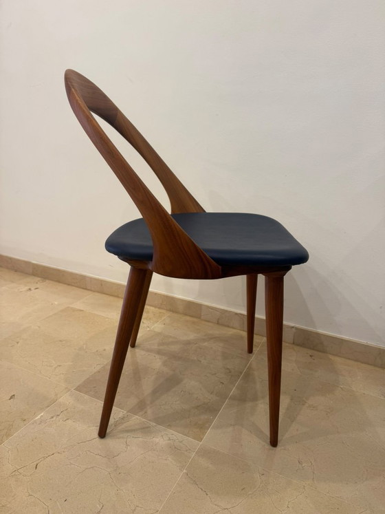 7 Sedie da pranzo Ester di Porada – Leather, Wood (photo 2 of 5)