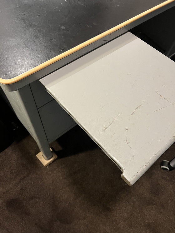 Image 1 of Gispen (Dutch Originals) Industrie-Stahlschreibtisch 7652