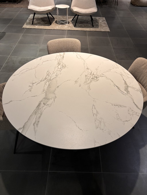 Bert Plantagie ronde Dekton tafel
