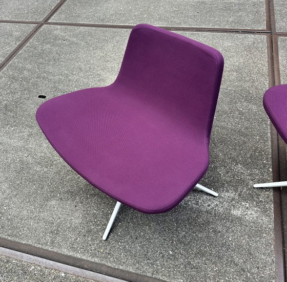 Image 1 of 2x Hay Ray swivel lounge fauteuils