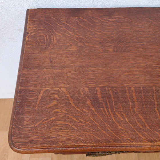 Image 1 of Cassettiera/comò vintage in legno rustico, stile Queen Anne