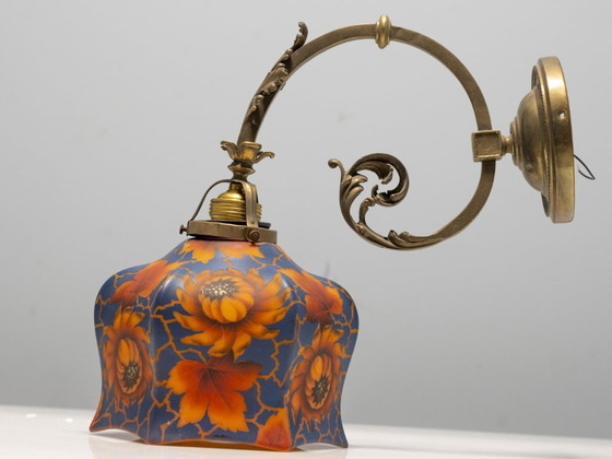 Image 1 of Lampadario con paralume in vetro, anni '20