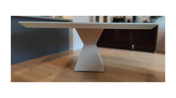 Image 1 of Design eettafel – wit gelakt hout – 150 x 150 cm