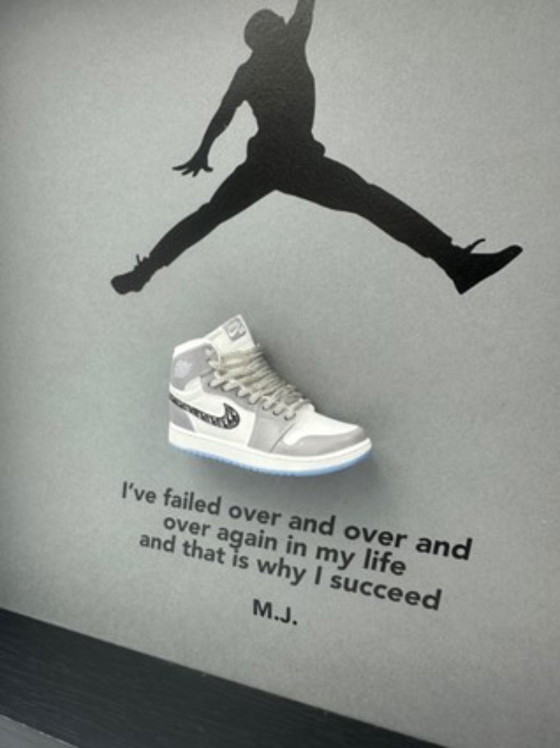 Framed Sneaker Air Jordan 1 Retro High Dior, black on grey, Wall decoration, Wood, Modern (photo 3 of 6)