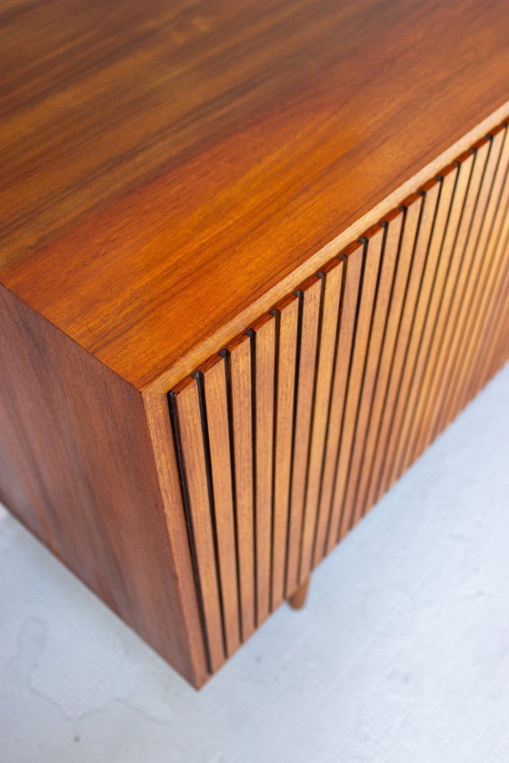 Image 1 of Credenza/cassettiera vintage in teak, stile danese di metà secolo, anni '60.
