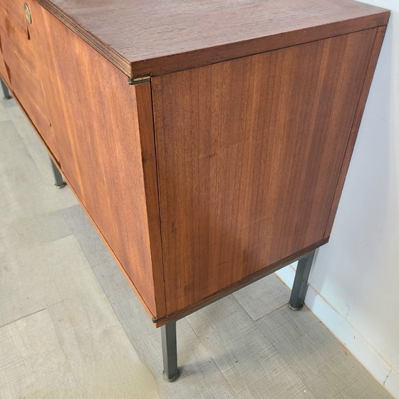 Image 1 of Credenza modernista in teak vintage degli anni '60 progettata da Louis Paolozzi