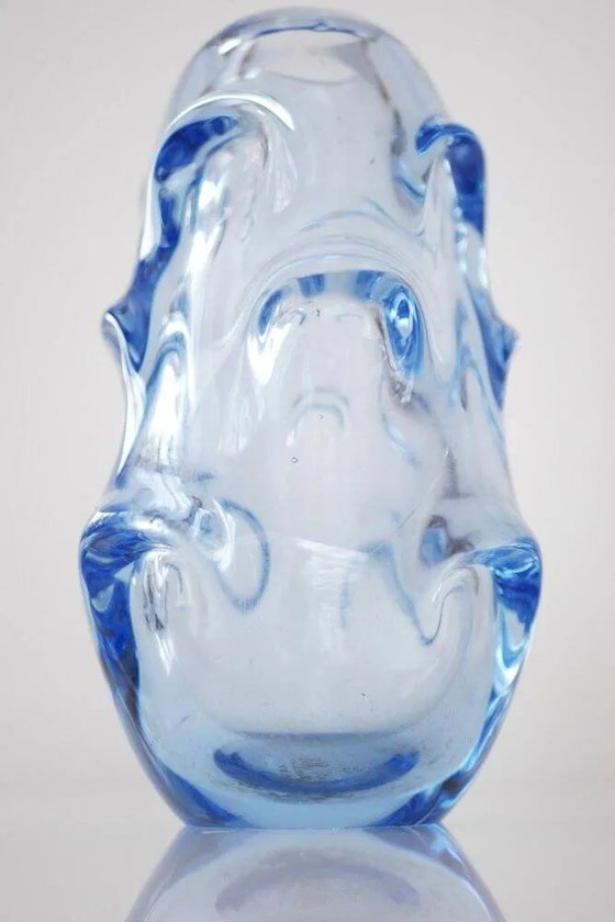 Image 1 of Vase vintage en cristal moderne bleu pâle par Börne Augustsson pour Åseda