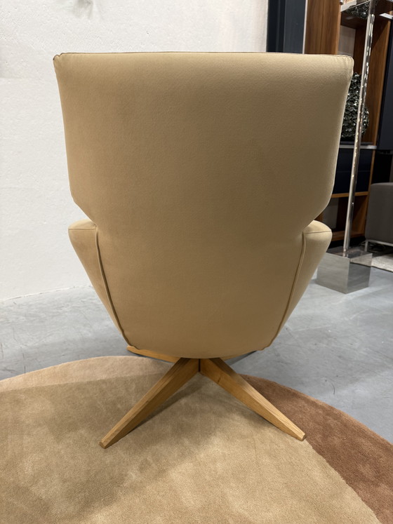 Image 1 of Poltrona girevole Leolux Lloyd con tessuto Comfort Plus