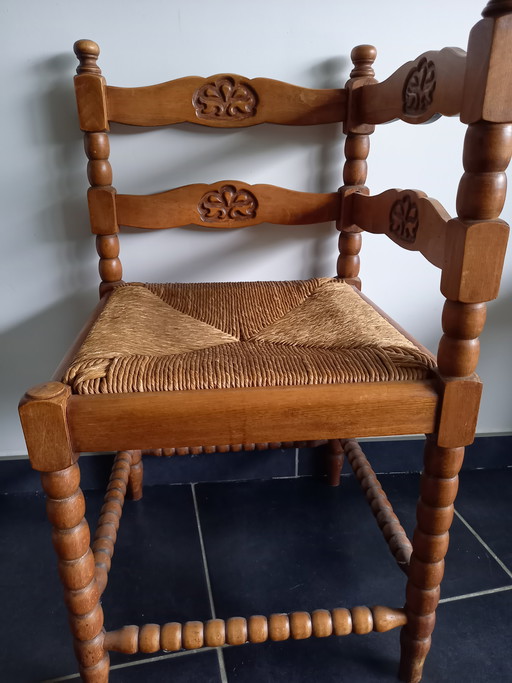 Antieke Knobbelstoel / Hoekstoel met biezen zitting