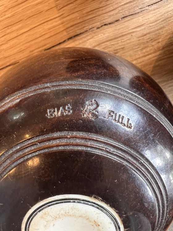 Image 1 of 3 bolas de bolos de madera de época