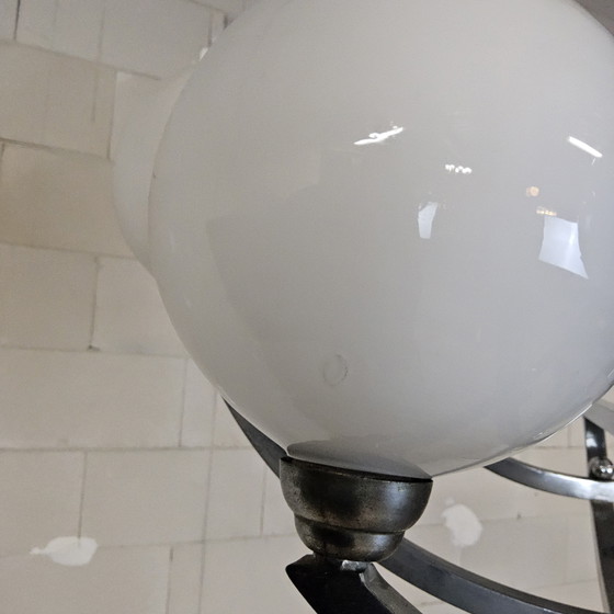 Image 1 of Lustre Art Déco ancien en chrome avec boules de verre, 1920