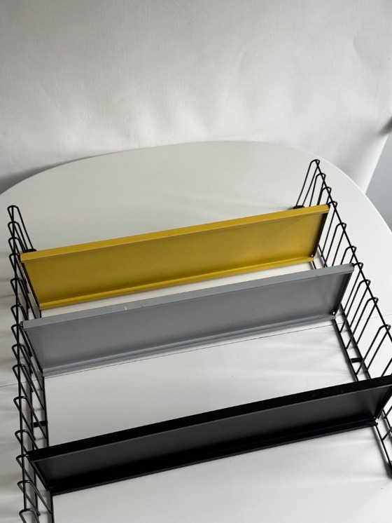 Image 1 of Juego de estanterías metálicas Tomado