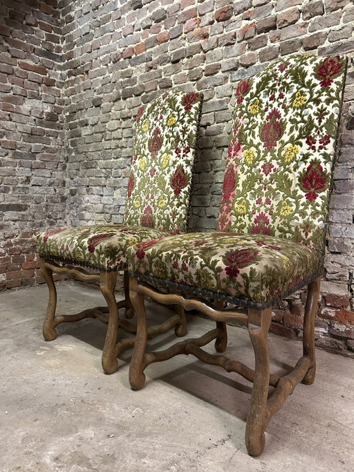 Unique set of 8 Os de Mouton chairs
