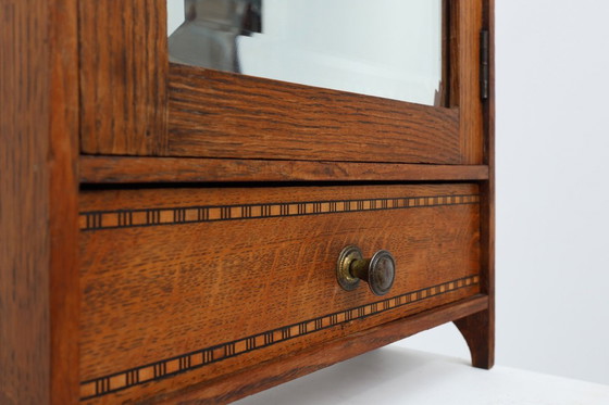 Image 1 of Art Deco Rasier- oder Medizinwandschrank aus Holz mit Spiegel, Belgien 1930er Jahre