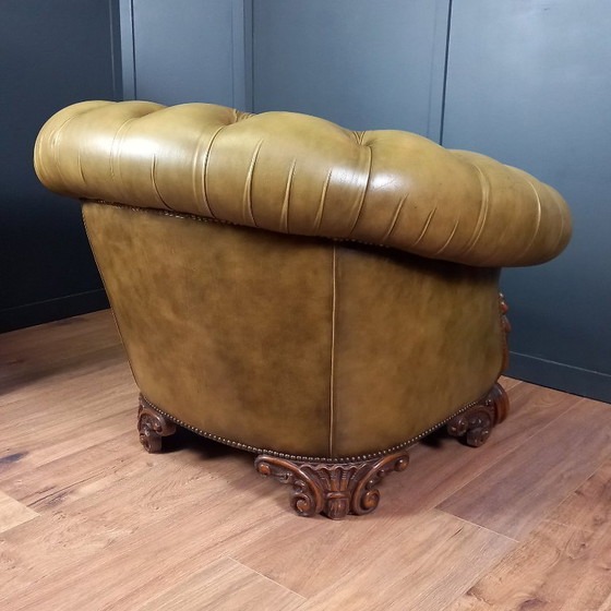 Image 1 of Poltrona club Chesterfield in stile barocco