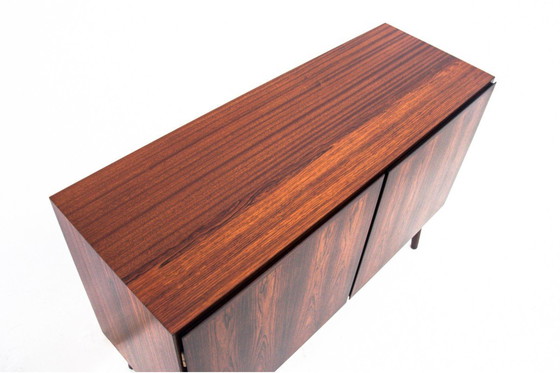 Image 1 of Commode en bois de rose par Gunni Omann, Danemark, années 1960