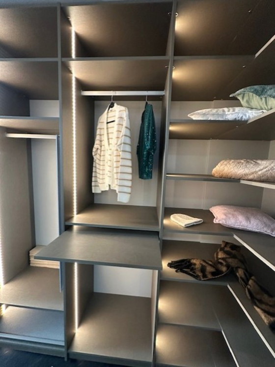 Image 1 of L-shaped open wardrobe