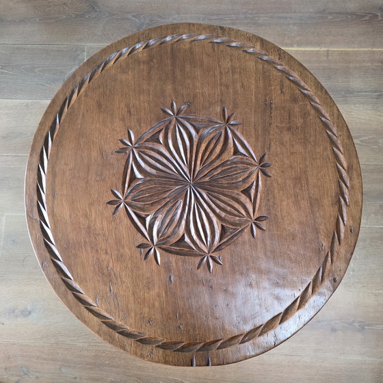 Image 1 of table d'appoint africaine vintage en tissu bio
