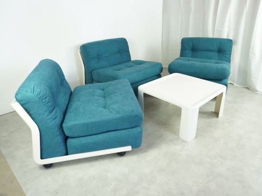 Ensemble fauteuil et table basse Amanta de Mario Bellini, design vintage années 60