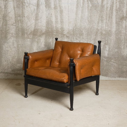 c. 1970 - Paar gelakte lounge stoelen van beukenhout en cognac leer - Frankrijk/Italië