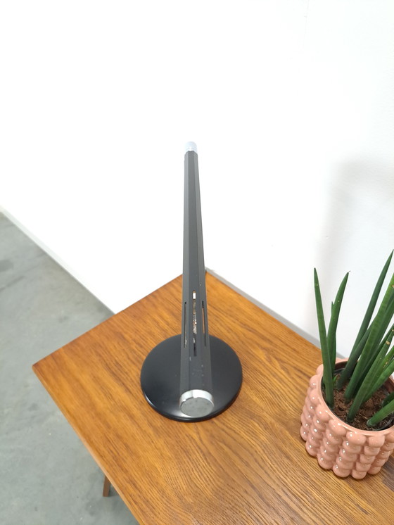 Image 1 of Kippbare Schreibtischlampe aus schwarzem Metall mit verchromten Details