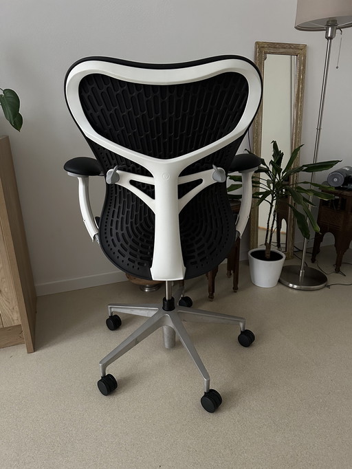 Herman Miller Mirra 2