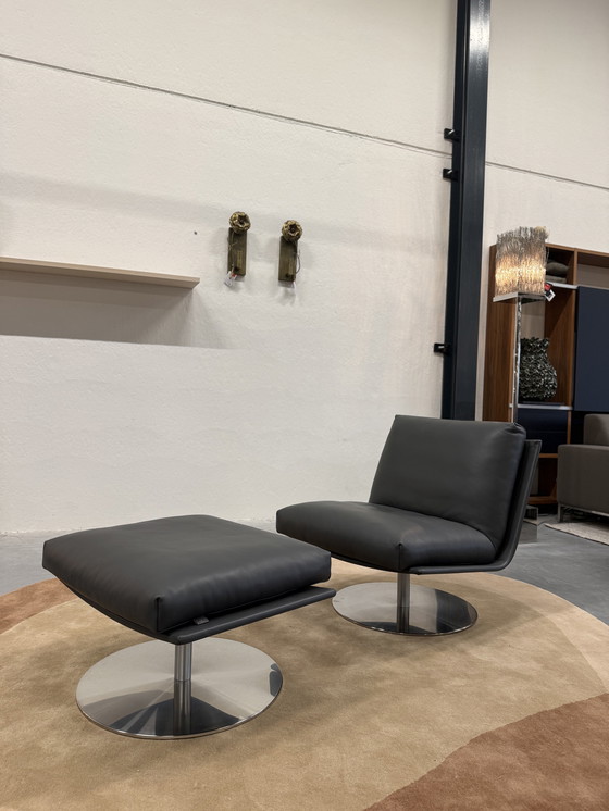 Image 1 of Leolux Kudo Fauteuil Met poef Raffino Shark leer