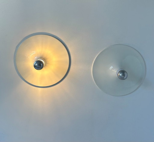 Coppia di applique vintage, metallo laccato bianco, Italia 1970.