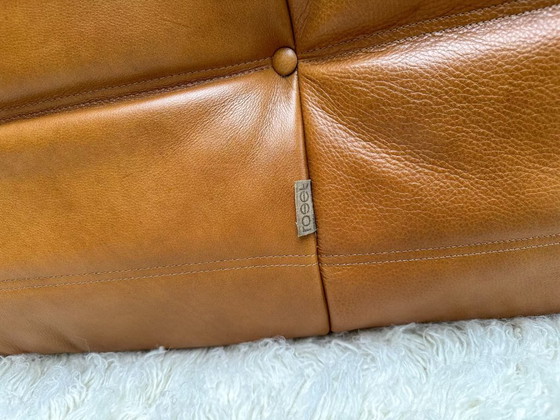 Image 1 of Togo originale vintage a 3 posti in pelle di Michel Ducaroy per Ligne Roset