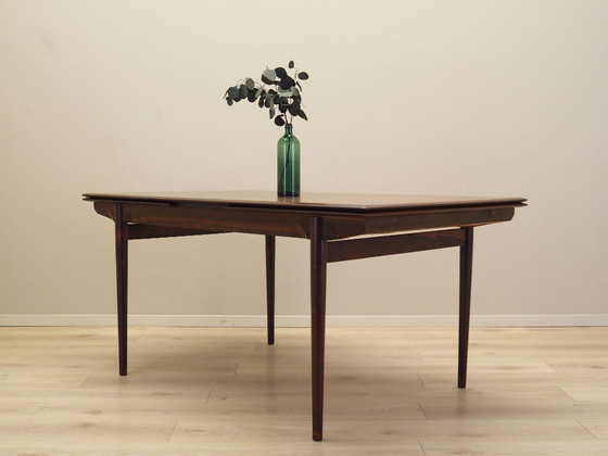 Image 1 of Table en bois de rose, design danois, années 1970, production : Danemark