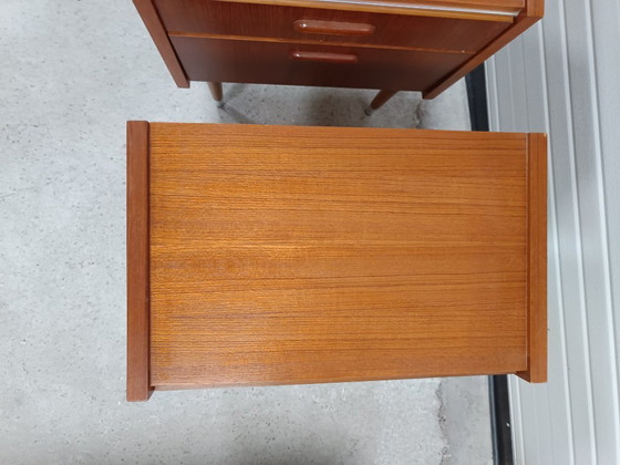 Image 1 of Bellissimo set di 2 comodini originali vintage in teak.