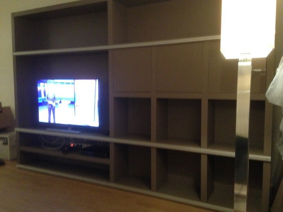 Image 1 of Meuble TV taupe brillant