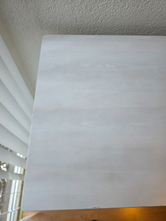 Image 1 of Commode Bopita Dido, trois tiroirs, pin massif, finition blanchie