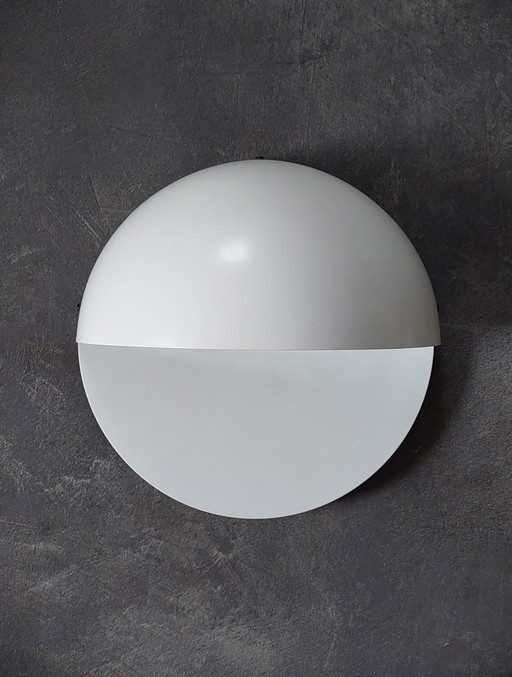 Round (Matte) White Metallic Wall Lamp