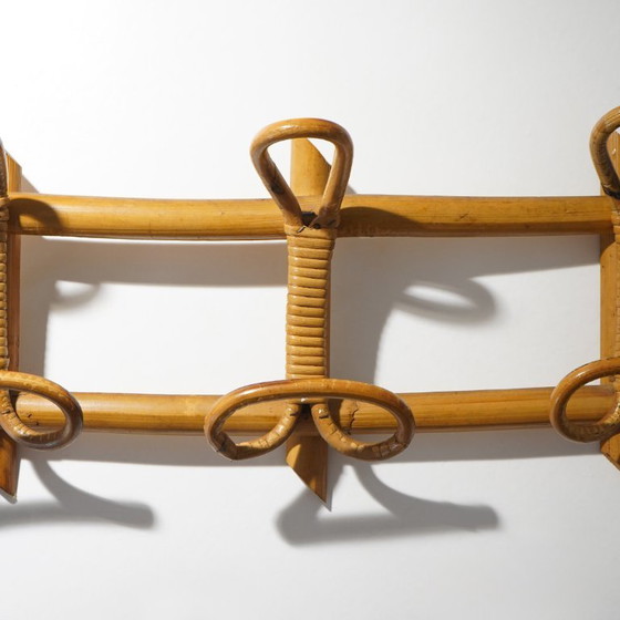 Image 1 of Wandgarderobe aus Rattan und geflochtenem Korbgeflecht, 1960er Jahre.