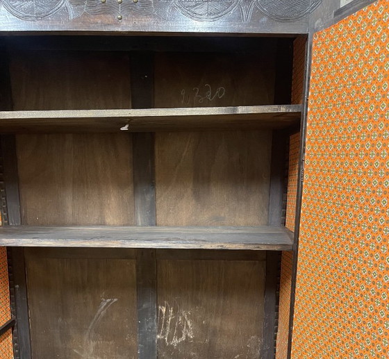 Image 1 of Armadio antico in legno intagliato