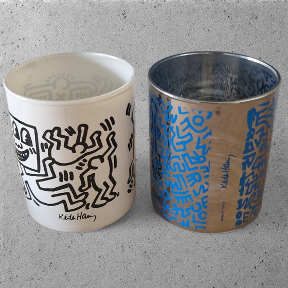 Image 1 of Dos jarrones firmados por Keith Haring - Cristal opalino - Estilo Pop Art