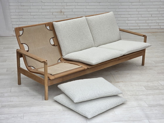 Image 1 of Sofá danés de tres plazas renovado, década de 1970, madera de roble macizo