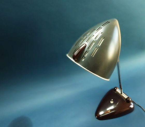 Image 1 of Grote bakelieten bureaulamp uit de jaren 1950