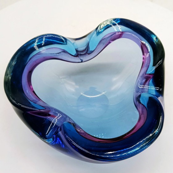 Image 1 of 1960s Big Ashtray or Catch-all in Murano Glass by Flavio Poli for Seguso. 16 cm. Made in Italy.