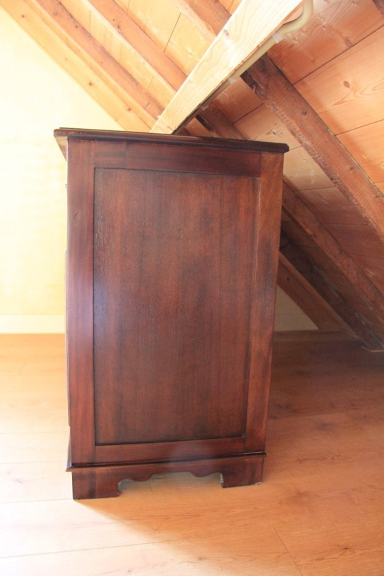Image 1 of credenza in mogano 2 ante/2 cassetti fa eichholtz