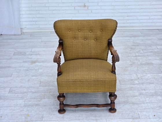Image 1 of Deense fauteuil uit de jaren 60, originele groene meubelwol, gesneden eikenhout