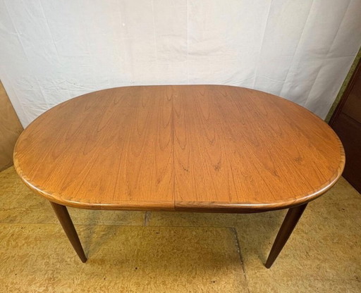 Ovale uitschuifbare eettafel van teakhout in retrostijl uit het midden van de 20e eeuw van G Plan – – Wood (photo 2 of 9)