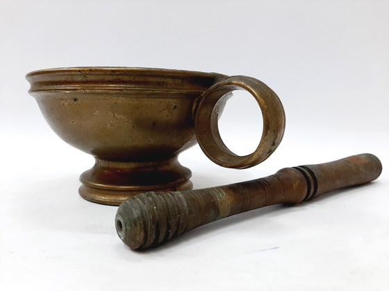 Image 1 of Antieke bronzen vijzel en stamper