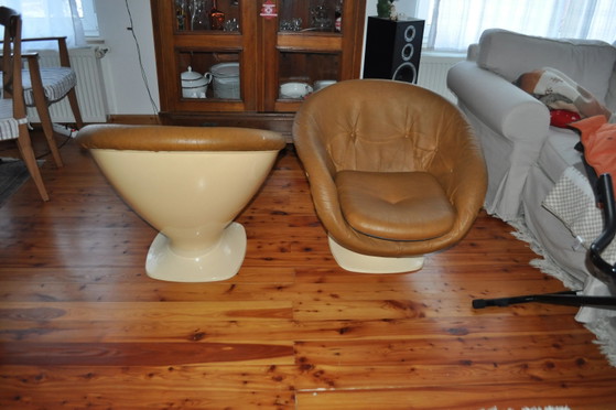 French Plastic Club Chairs by Rapfael Raffel, 1970s, Set of 2 – Armchairs, Fiberglass, Space Age (photo 7 of 7)