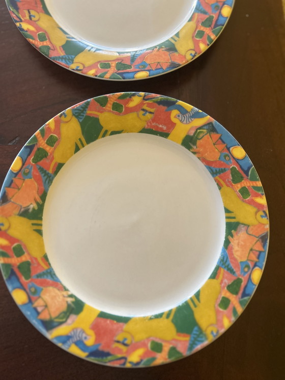 Image 1 of Corneille plates 4 large and 6 small l'ete commençant