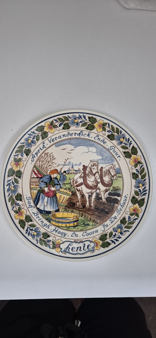4 Platos Decorativos de Koninklijke Goedewaagen Holland