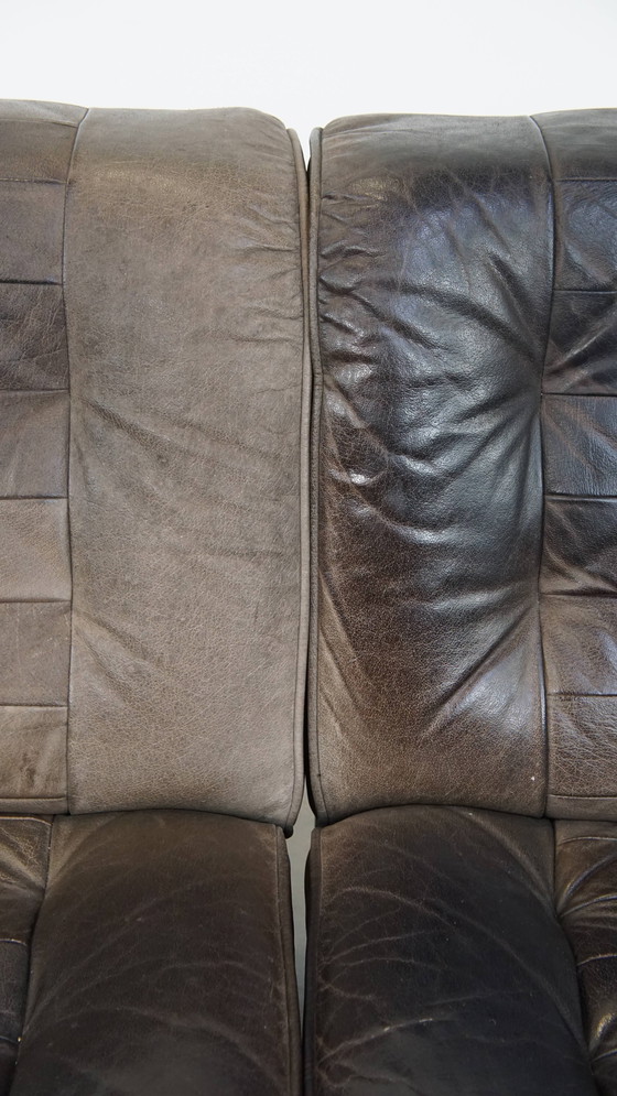 Image 1 of Graues Vintage Leder Elemente Design Sofa 2 Elemente + Hocker
